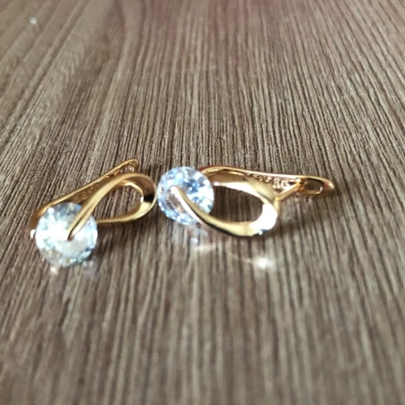 Mother's day gifts Beautiful Vintage Earrings - Picture 6 of 6